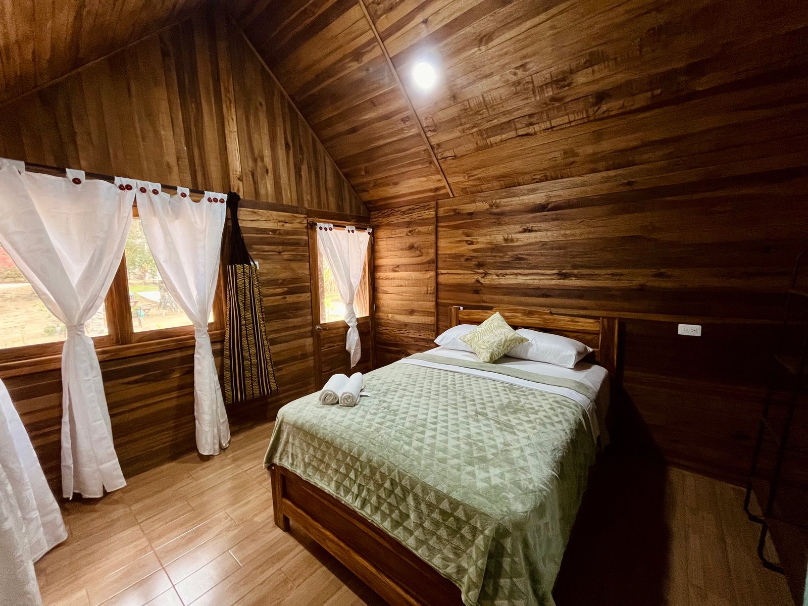 Garden View Cabin 7