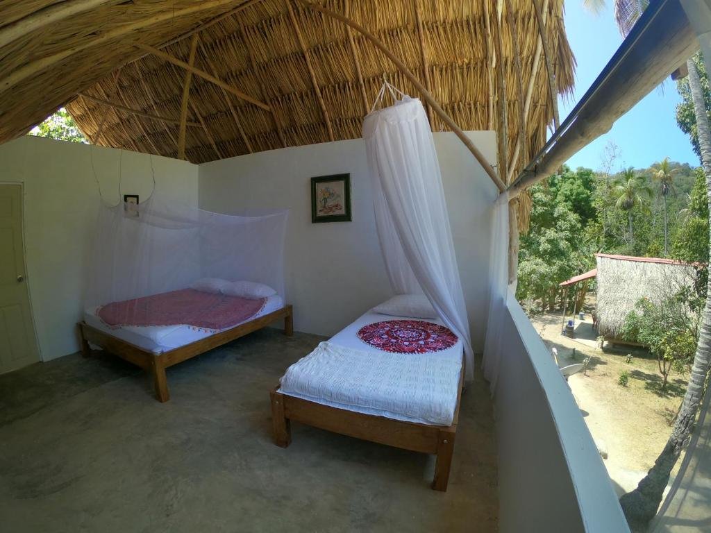 Room with Shared Bathroom 5
