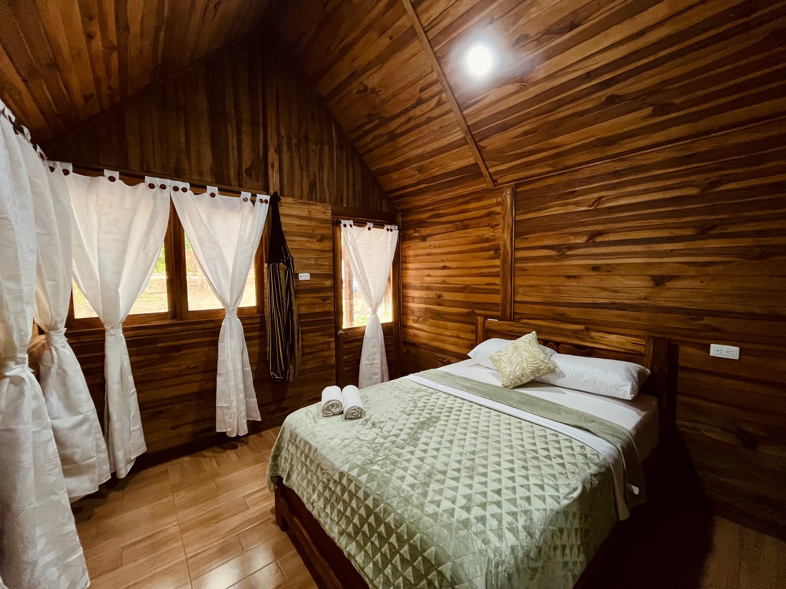 Garden View Cabin 4